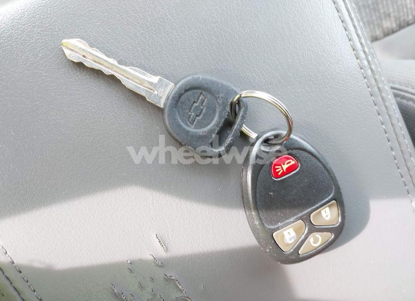 Photo 11 of 2011 Chevrolet Traverse 1LT (VIN 1GNKRGED7BJ271774)