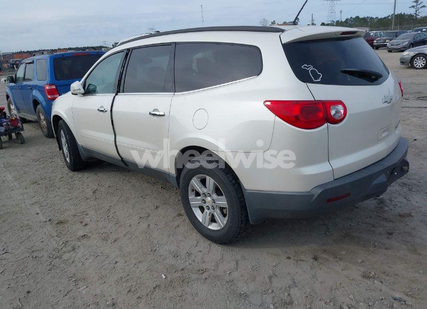 Photo 3 of 2011 Chevrolet Traverse 1LT (VIN 1GNKRGED7BJ271774)
