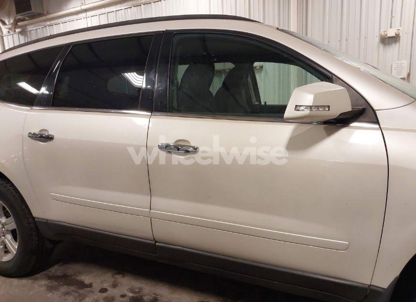 Photo 14 of 2011 Chevrolet Traverse 1LT (VIN 1GNKRGED7BJ354041)