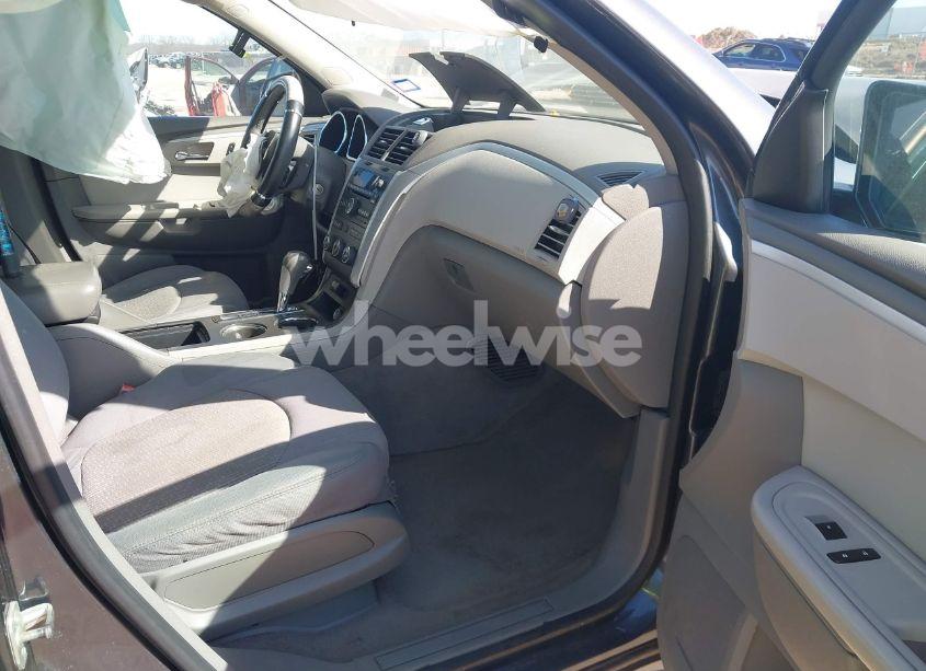 Photo 5 of 2012 Chevrolet Traverse 1LT (VIN 1GNKRGED7CJ261697)