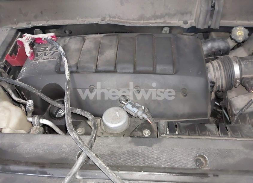 Photo 10 of 2011 Chevrolet Traverse 1LT (VIN 1GNKRGED8BJ147724)