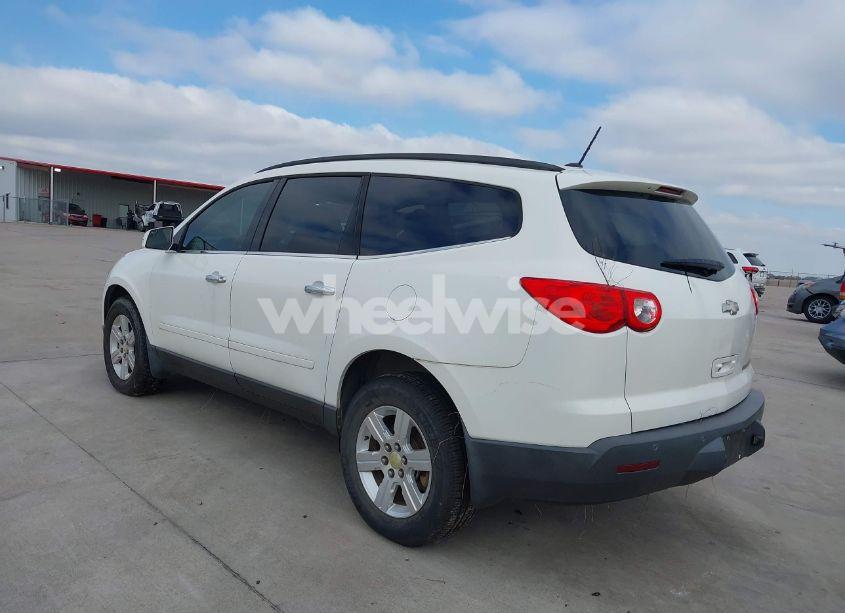 Photo 3 of 2011 Chevrolet Traverse 1LT (VIN 1GNKRGED8BJ280502)