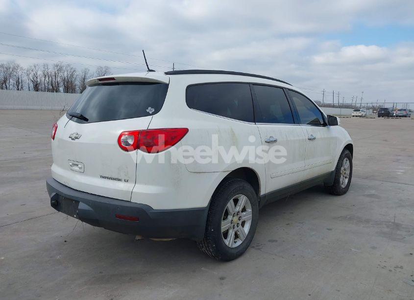 Photo 4 of 2011 Chevrolet Traverse 1LT (VIN 1GNKRGED8BJ280502)
