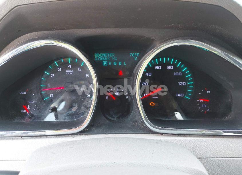 Photo 7 of 2011 Chevrolet Traverse 1LT (VIN 1GNKRGED8BJ286753)