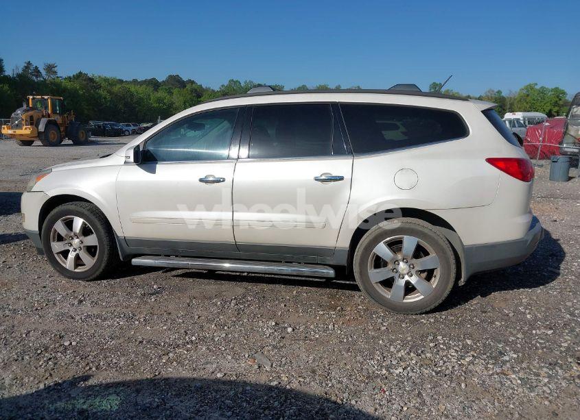 Photo 14 of 2011 Chevrolet Traverse 1LT (VIN 1GNKRGED8BJ378252)
