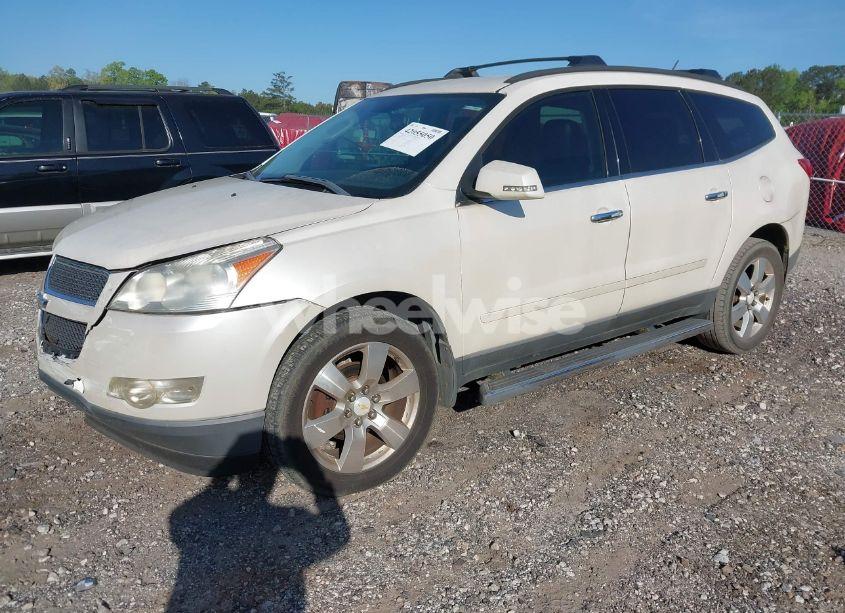 Photo 2 of 2011 Chevrolet Traverse 1LT (VIN 1GNKRGED8BJ378252)