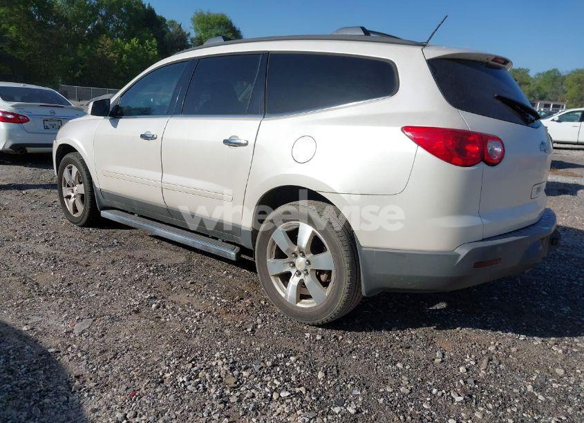 Photo 3 of 2011 Chevrolet Traverse 1LT (VIN 1GNKRGED8BJ378252)