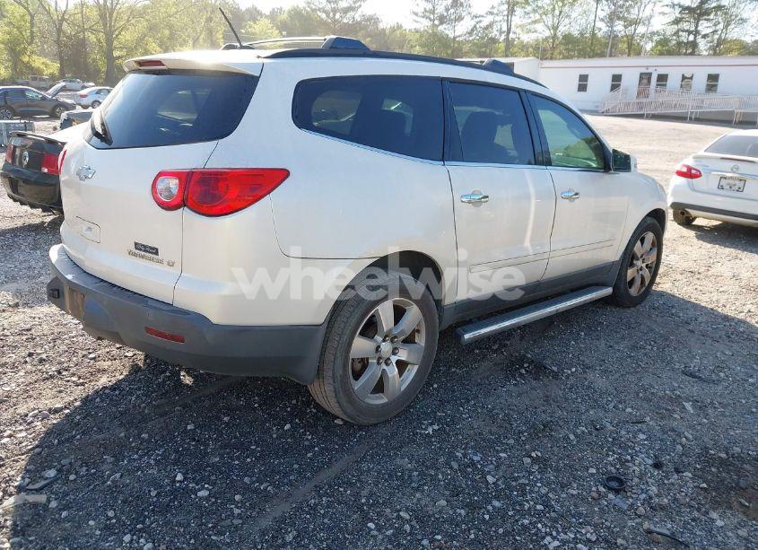 Photo 4 of 2011 Chevrolet Traverse 1LT (VIN 1GNKRGED8BJ378252)