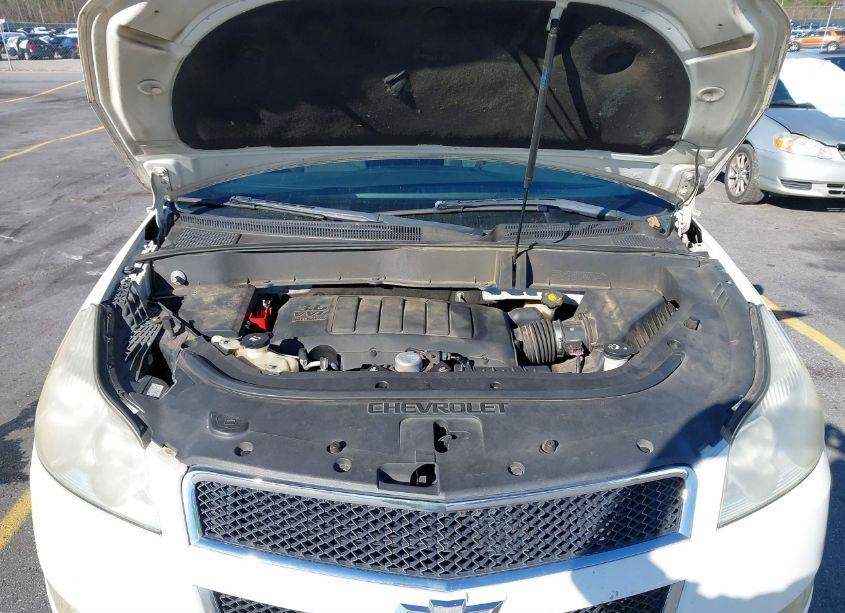 Photo 10 of 2011 Chevrolet Traverse 1LT (VIN 1GNKRGED8BJ415283)