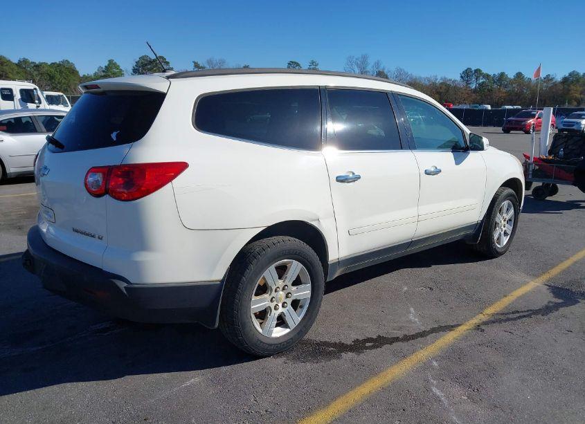 Photo 4 of 2011 Chevrolet Traverse 1LT (VIN 1GNKRGED8BJ415283)