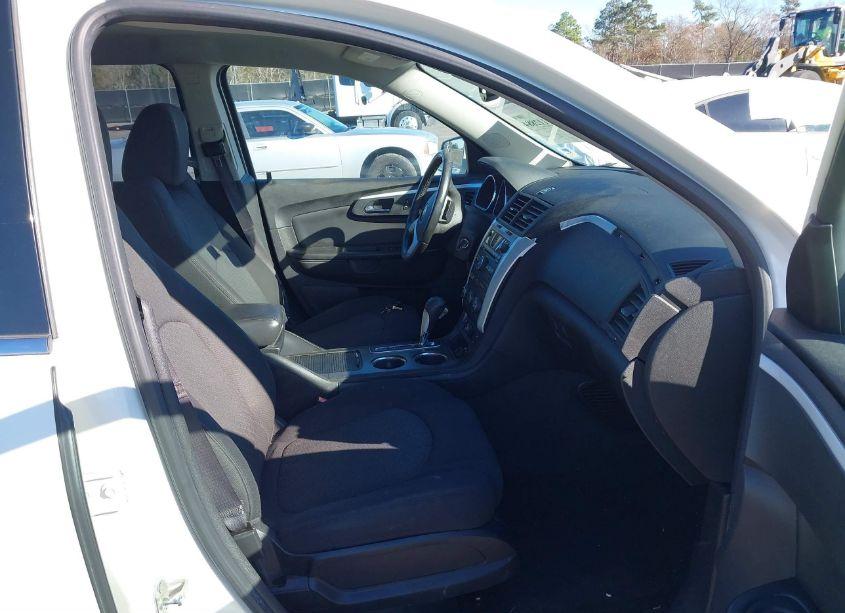 Photo 5 of 2011 Chevrolet Traverse 1LT (VIN 1GNKRGED8BJ415283)