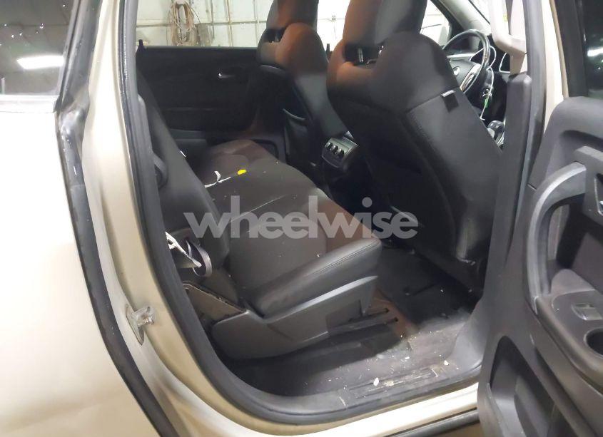 Photo 8 of 2011 Chevrolet Traverse 1LT (VIN 1GNKRGED9BJ253986)