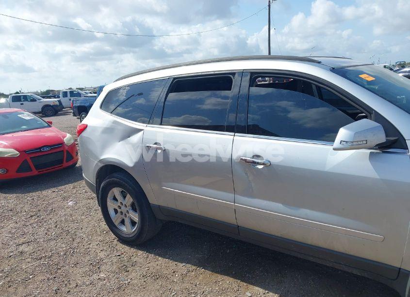 Photo 6 of 2012 Chevrolet Traverse 1LT (VIN 1GNKRGED9CJ107718)