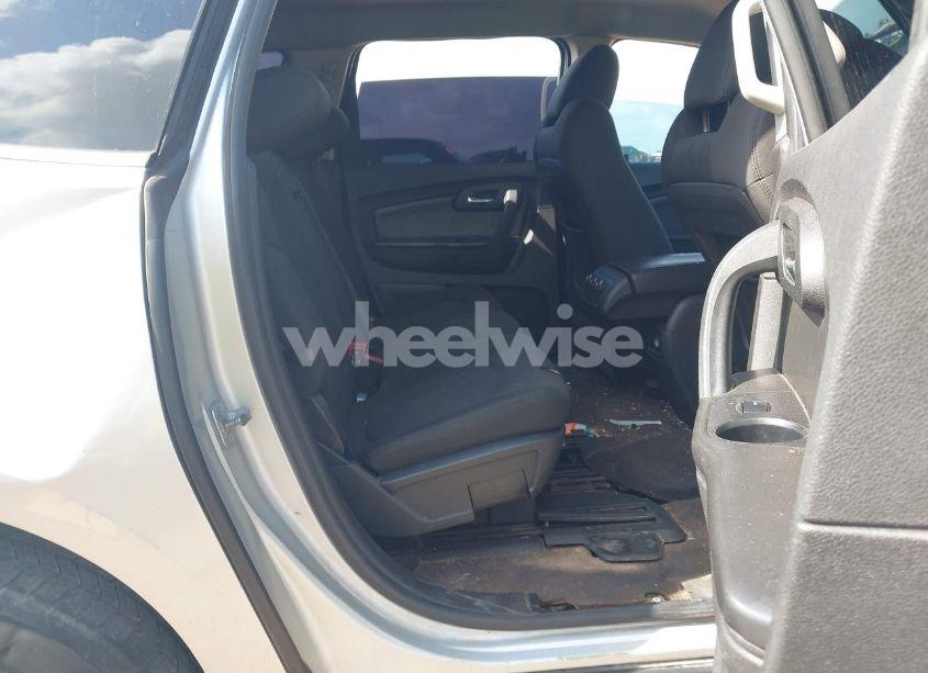 Photo 8 of 2012 Chevrolet Traverse 1LT (VIN 1GNKRGED9CJ107718)