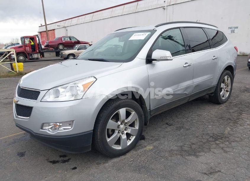Photo 2 of 2012 Chevrolet Traverse 1LT (VIN 1GNKRGED9CJ171547)