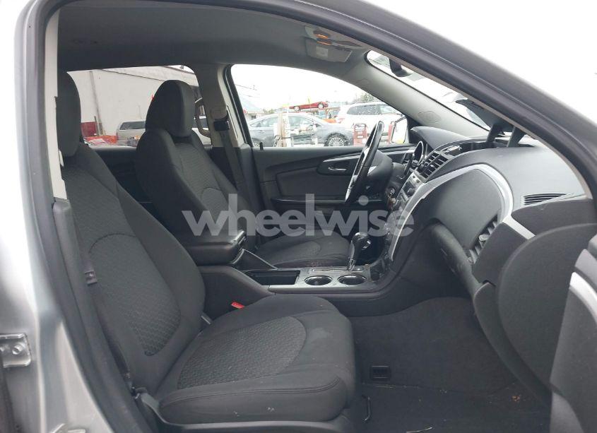 Photo 5 of 2012 Chevrolet Traverse 1LT (VIN 1GNKRGED9CJ171547)