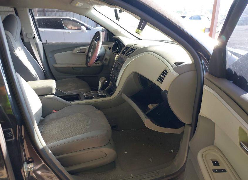 Photo 5 of 2012 Chevrolet Traverse 1LT (VIN 1GNKRGED9CJ421112)