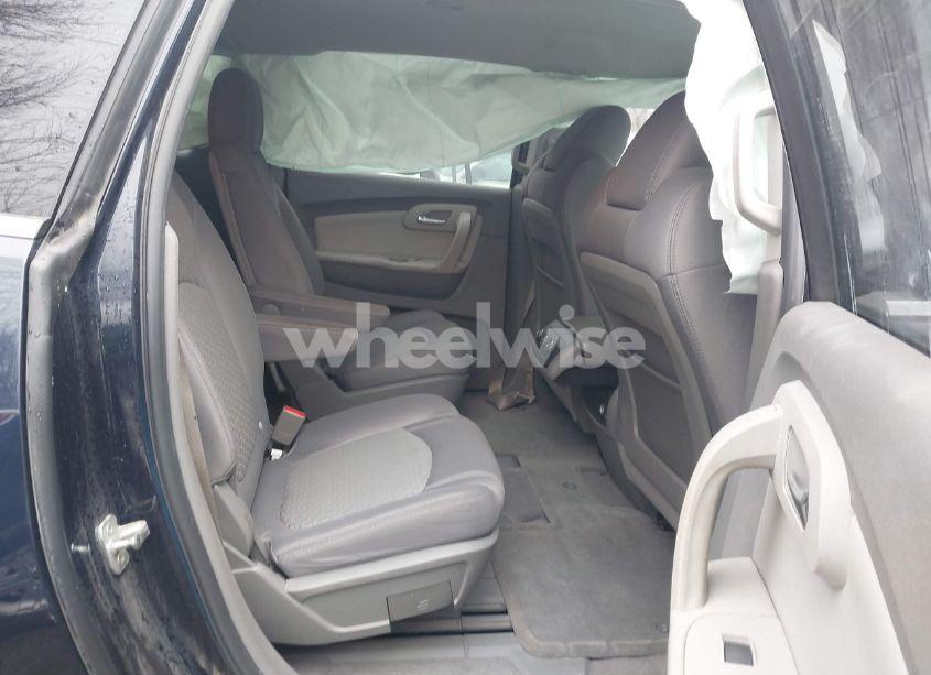 Photo 8 of 2011 Chevrolet Traverse 1LT (VIN 1GNKRGEDXBJ129354)