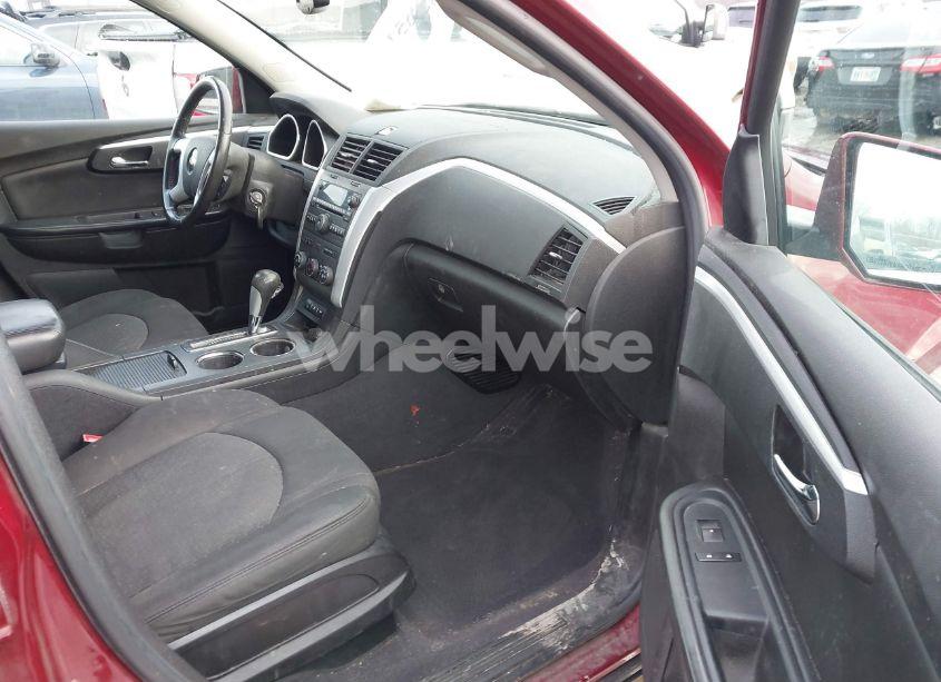 Photo 5 of 2011 Chevrolet Traverse 1LT (VIN 1GNKRGEDXBJ139835)