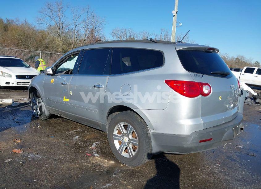 Photo 3 of 2011 Chevrolet Traverse 1LT (VIN 1GNKRGEDXBJ167618)