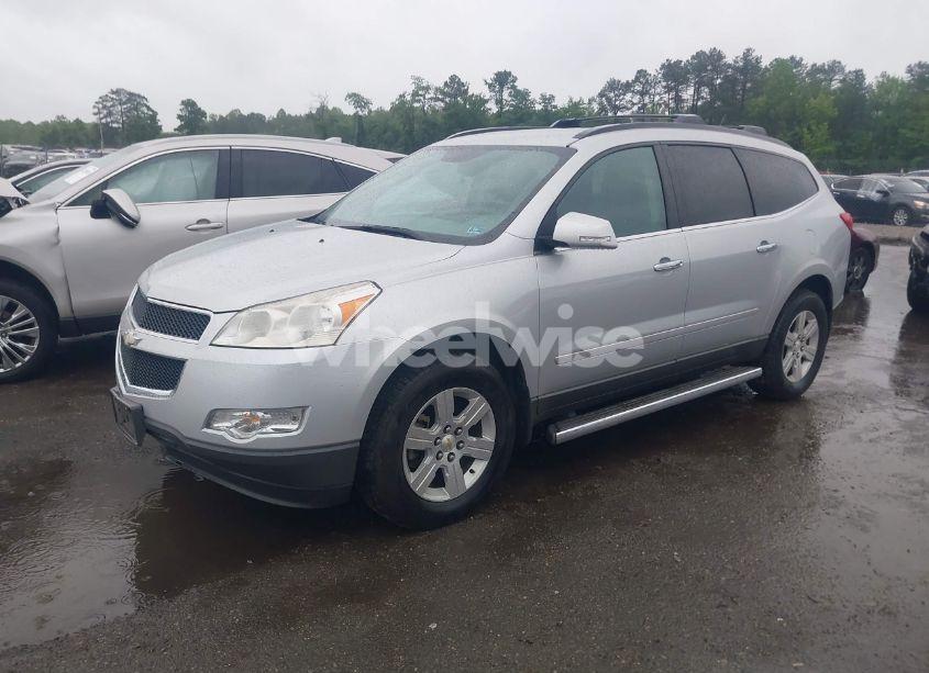 Photo 2 of 2011 Chevrolet Traverse 1LT (VIN 1GNKRGEDXBJ179445)