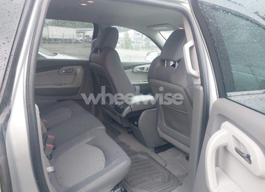 Photo 8 of 2011 Chevrolet Traverse 1LT (VIN 1GNKRGEDXBJ179445)