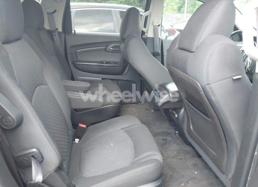 Photo 8 of 2011 Chevrolet Traverse 1LT (VIN 1GNKRGEDXBJ202495)