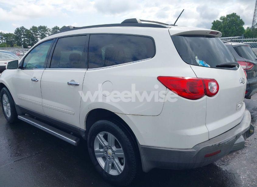 Photo 3 of 2011 Chevrolet Traverse 1LT (VIN 1GNKRGEDXBJ206515)