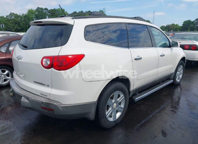 Photo 4 of 2011 Chevrolet Traverse 1LT (VIN 1GNKRGEDXBJ206515)