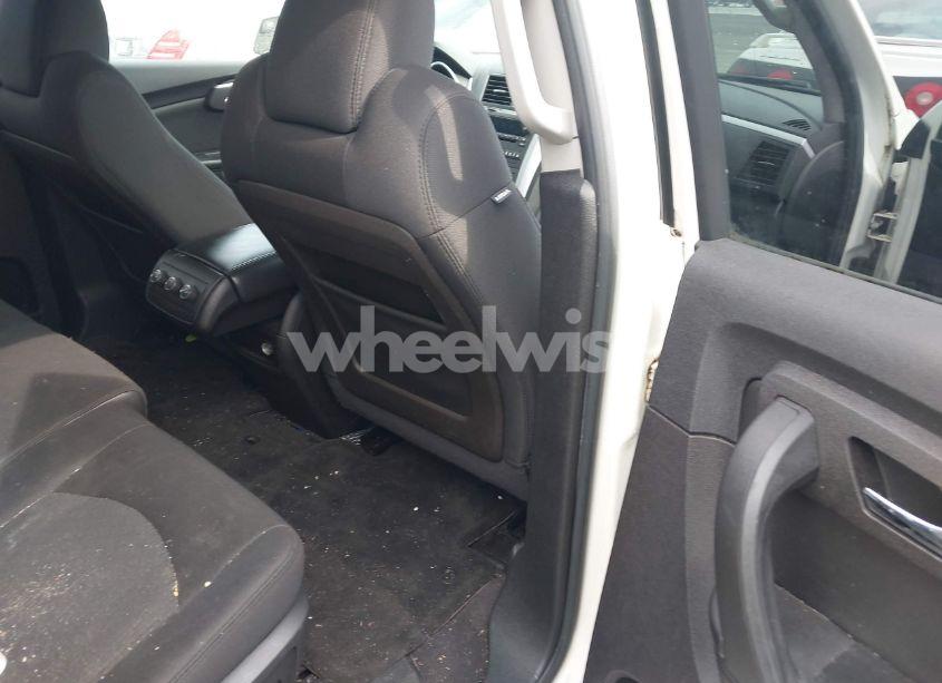 Photo 8 of 2011 Chevrolet Traverse 1LT (VIN 1GNKRGEDXBJ206515)