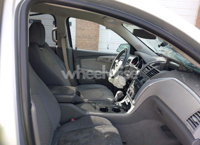 Photo 5 of 2012 Chevrolet Traverse 1LT (VIN 1GNKRGEDXCJ347909)