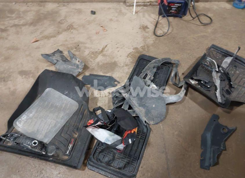 Photo 12 of 2015 Chevrolet Traverse 1LT (VIN 1GNKRGKD0FJ235354)