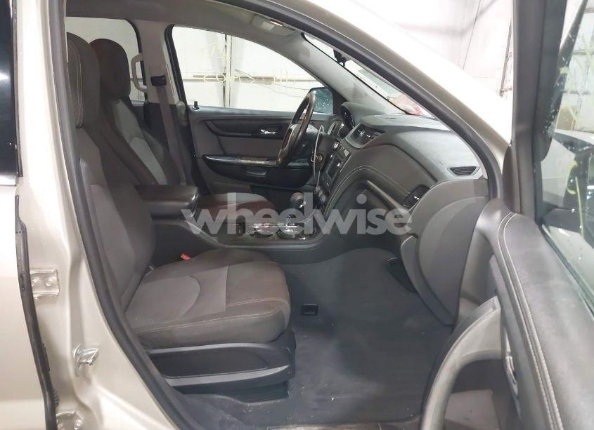 Photo 5 of 2015 Chevrolet Traverse 1LT (VIN 1GNKRGKD0FJ235354)