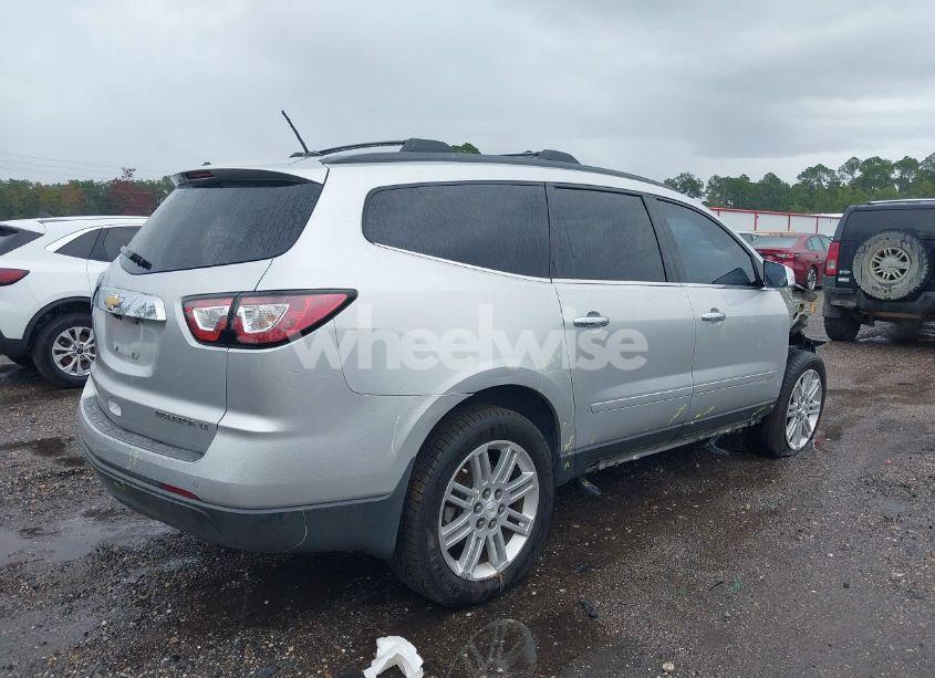 Photo 4 of 2015 Chevrolet Traverse 1LT (VIN 1GNKRGKD0FJ385528)