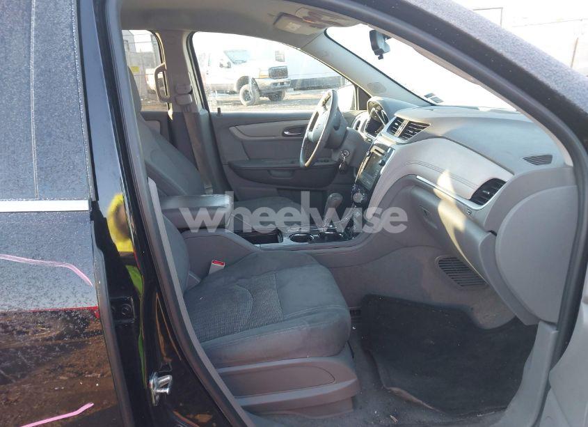 Photo 5 of 2016 Chevrolet Traverse 1LT (VIN 1GNKRGKD0GJ346858)