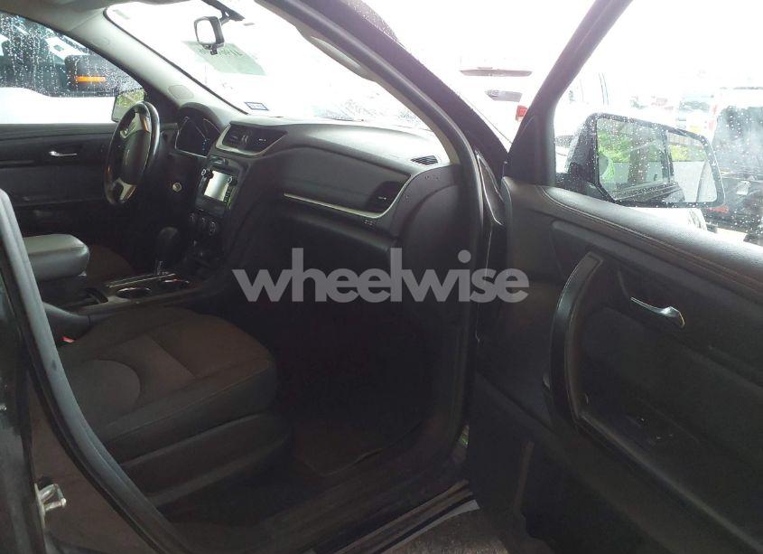 Photo 5 of 2017 Chevrolet Traverse 1LT (VIN 1GNKRGKD0HJ201367)