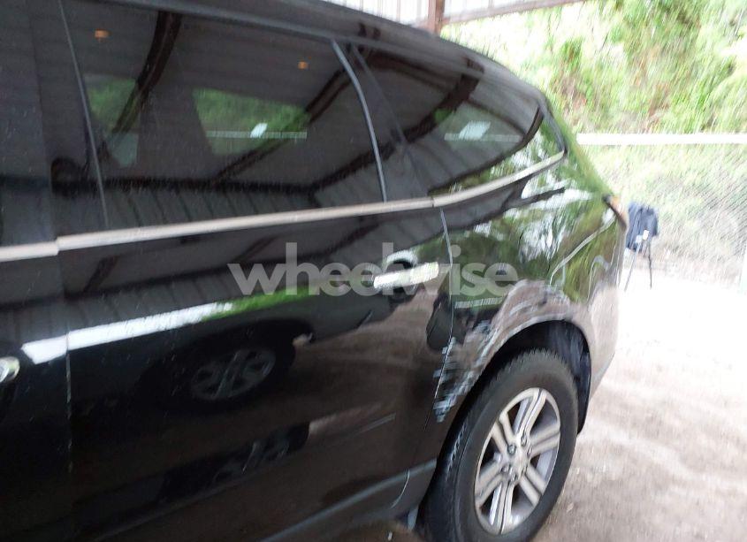 Photo 6 of 2017 Chevrolet Traverse 1LT (VIN 1GNKRGKD0HJ201367)