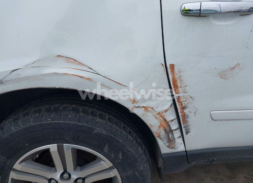 Photo 6 of 2017 Chevrolet Traverse 1LT (VIN 1GNKRGKD0HJ257888)