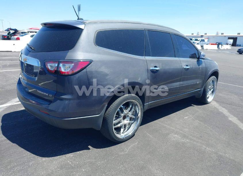 Photo 4 of 2014 Chevrolet Traverse 1LT (VIN 1GNKRGKD1EJ152787)