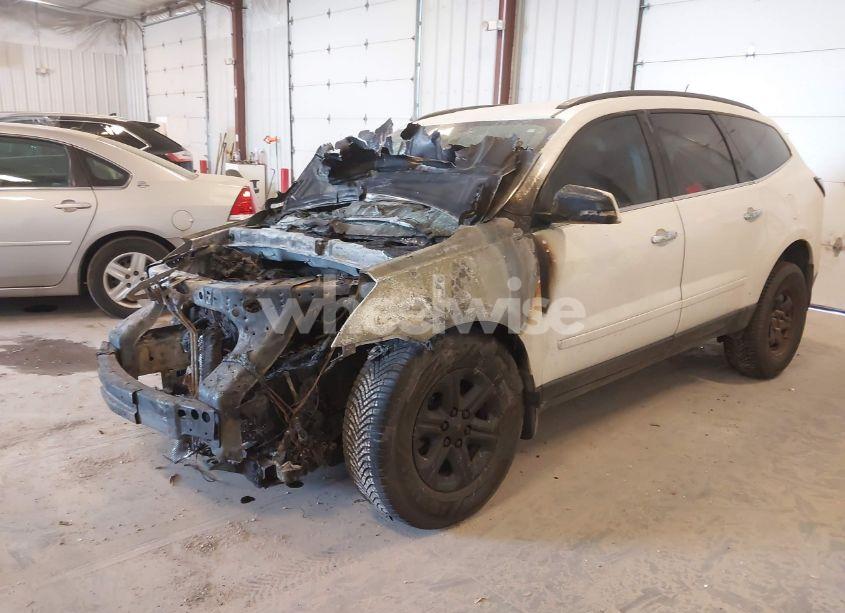 Photo 2 of 2014 Chevrolet Traverse 1LT (VIN 1GNKRGKD1EJ171095)