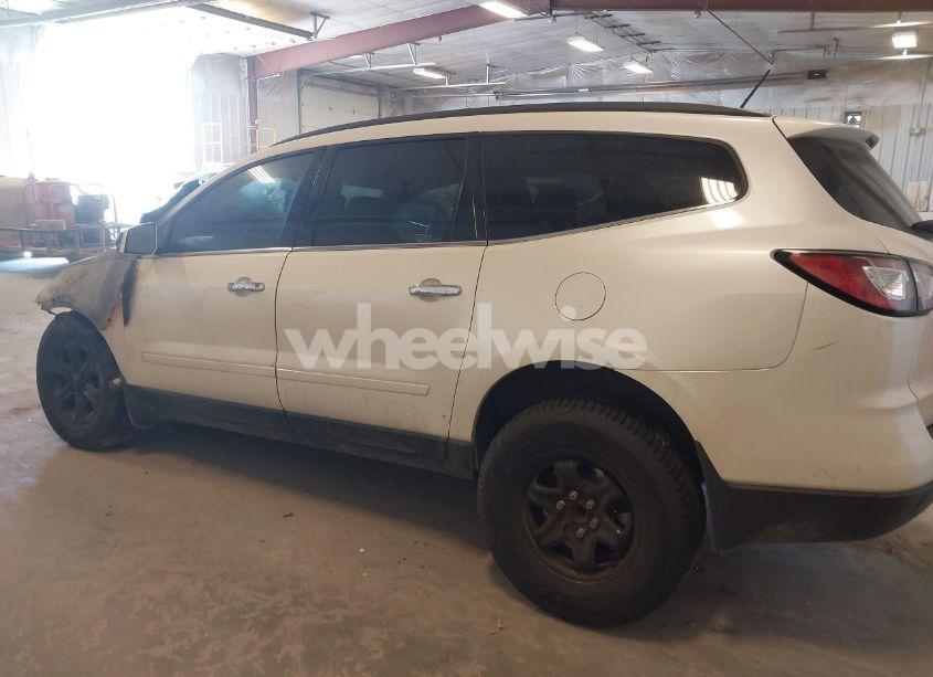 Photo 3 of 2014 Chevrolet Traverse 1LT (VIN 1GNKRGKD1EJ171095)