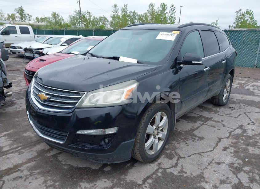 Photo 2 of 2016 Chevrolet Traverse 1LT (VIN 1GNKRGKD1GJ201263)