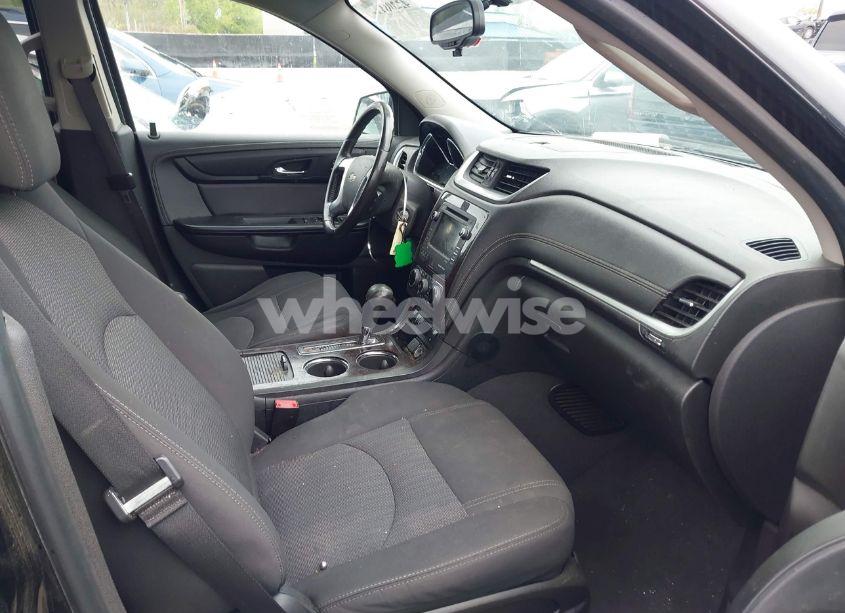 Photo 5 of 2016 Chevrolet Traverse 1LT (VIN 1GNKRGKD1GJ201263)