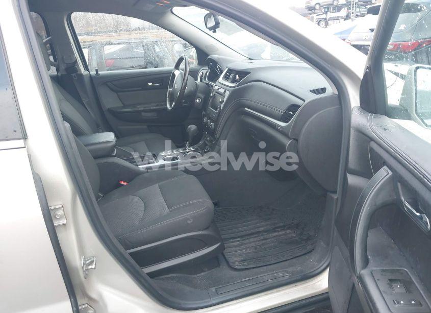 Photo 5 of 2016 Chevrolet Traverse 1LT (VIN 1GNKRGKD1GJ243223)