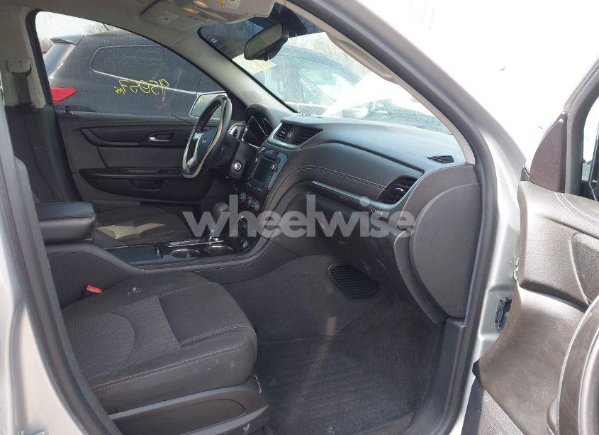 Photo 5 of 2017 Chevrolet Traverse 1LT (VIN 1GNKRGKD1HJ342822)