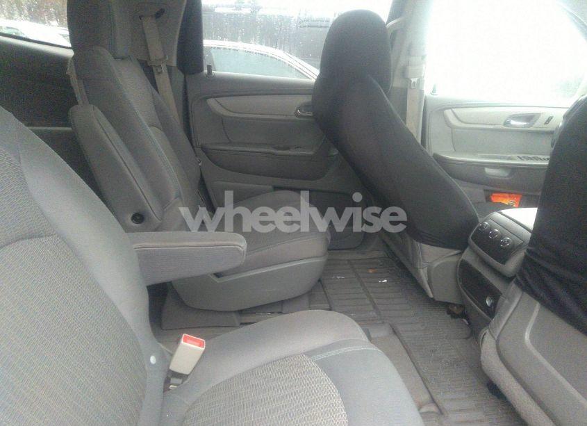 Photo 8 of 2013 Chevrolet Traverse 1LT (VIN 1GNKRGKD2DJ109820)