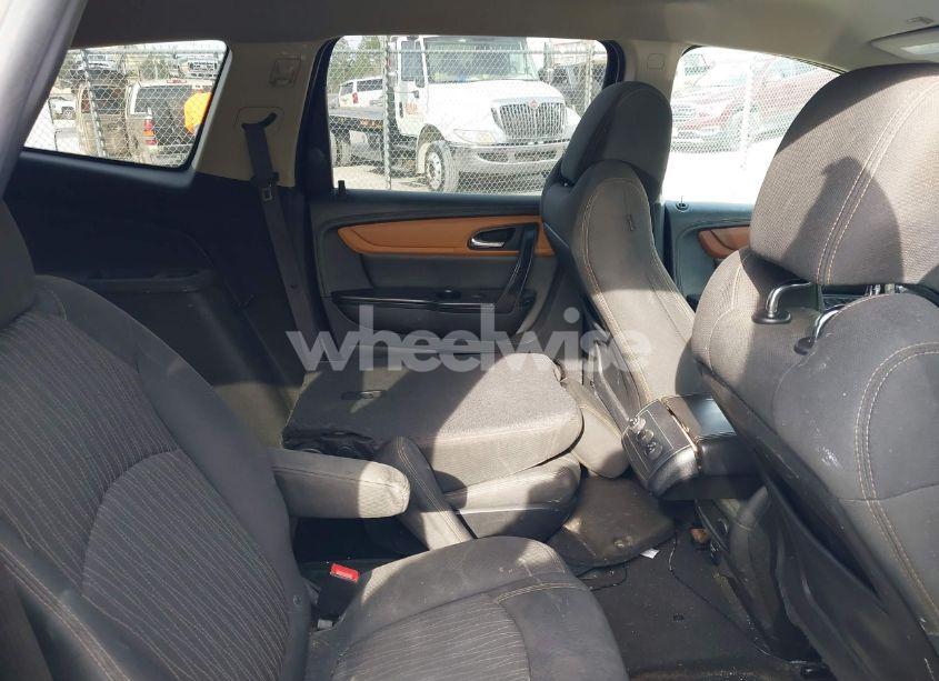 Photo 8 of 2014 Chevrolet Traverse 1LT (VIN 1GNKRGKD2EJ140759)