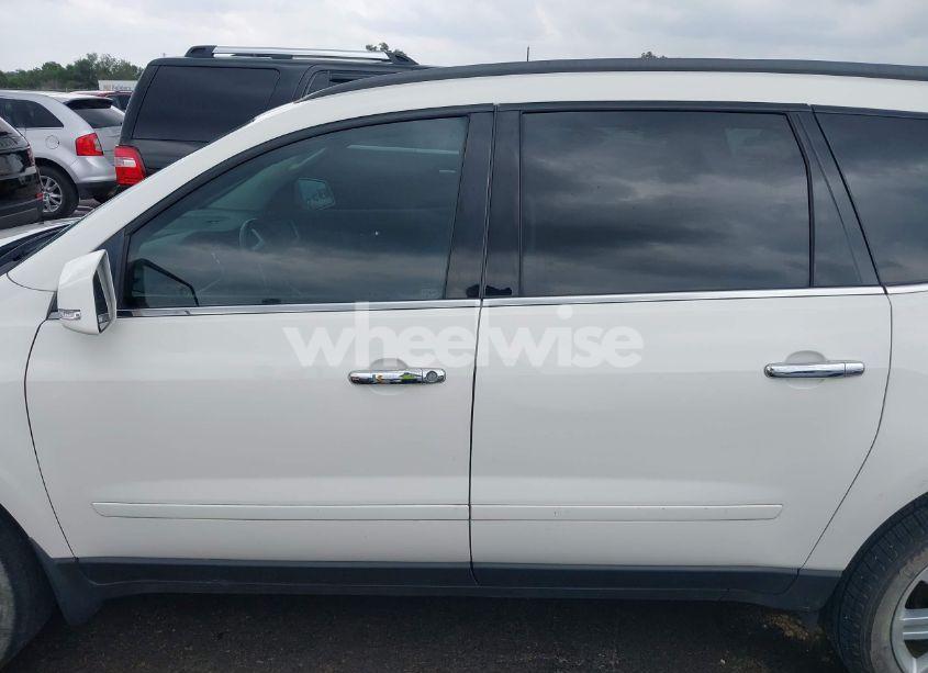 Photo 15 of 2014 Chevrolet Traverse 1LT (VIN 1GNKRGKD2EJ160445)