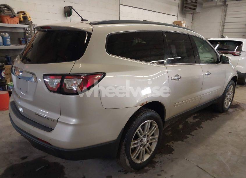 Photo 4 of 2014 Chevrolet Traverse 1LT (VIN 1GNKRGKD2EJ346163)