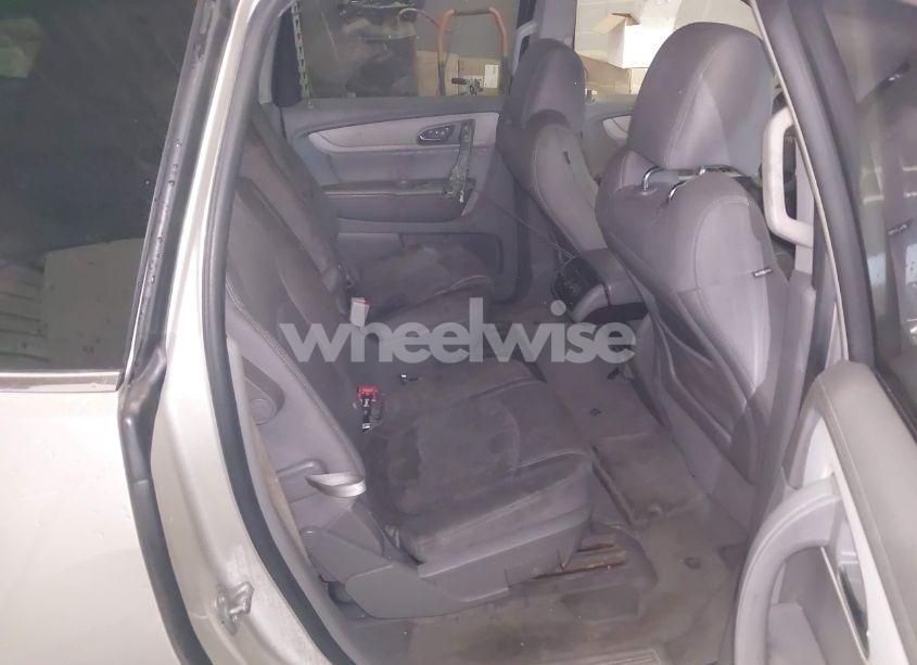 Photo 8 of 2014 Chevrolet Traverse 1LT (VIN 1GNKRGKD2EJ346163)